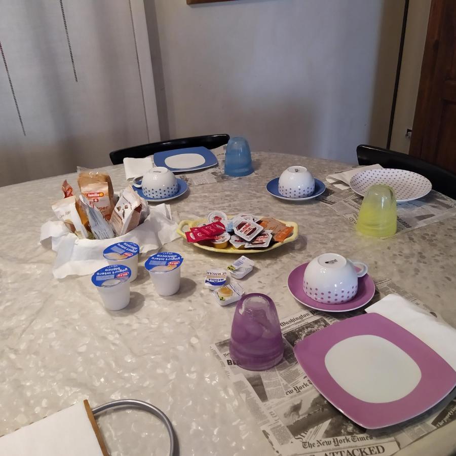 Corte Posta B&B - Parcheggio E Bagno In Camera Mantova Eksteriør billede