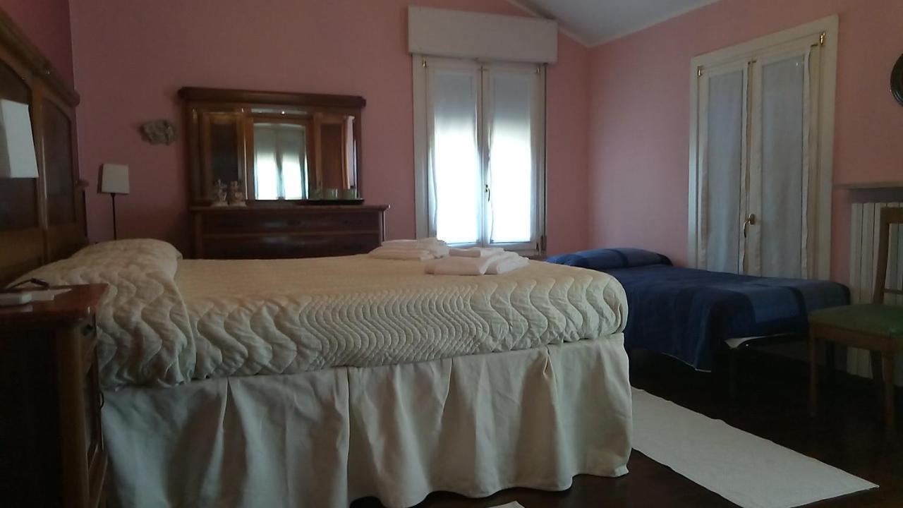Corte Posta B&B - Parcheggio E Bagno In Camera Mantova Eksteriør billede
