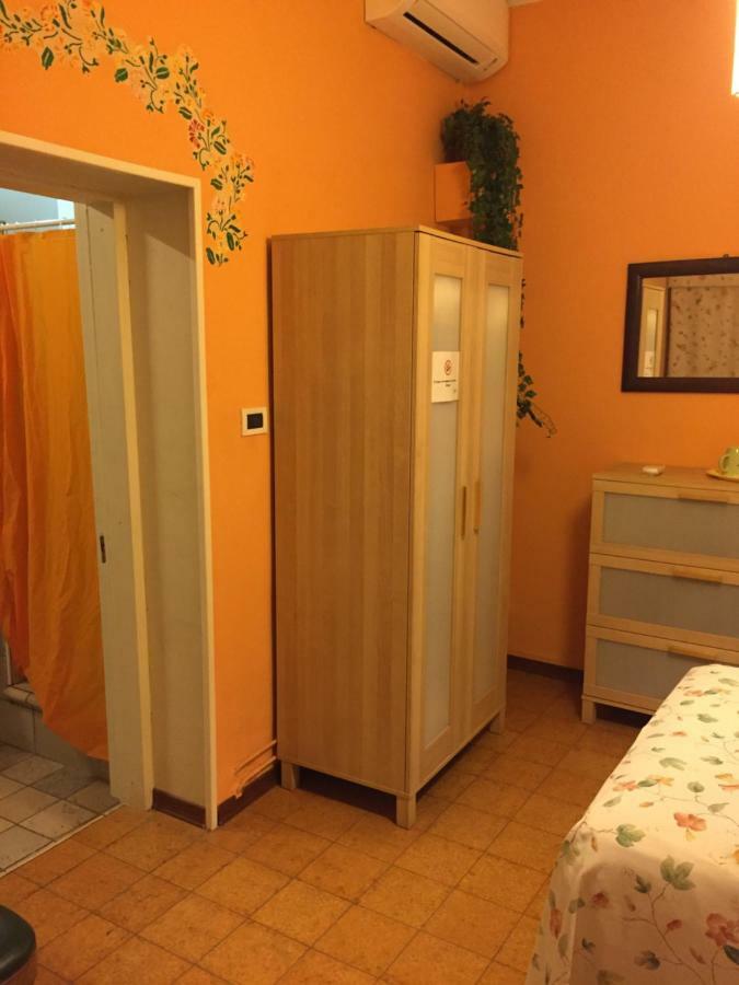 Corte Posta B&B - Parcheggio E Bagno In Camera Mantova Eksteriør billede