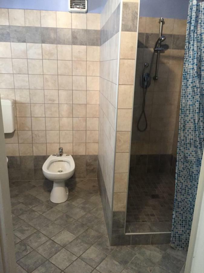 Corte Posta B&B - Parcheggio E Bagno In Camera Mantova Eksteriør billede
