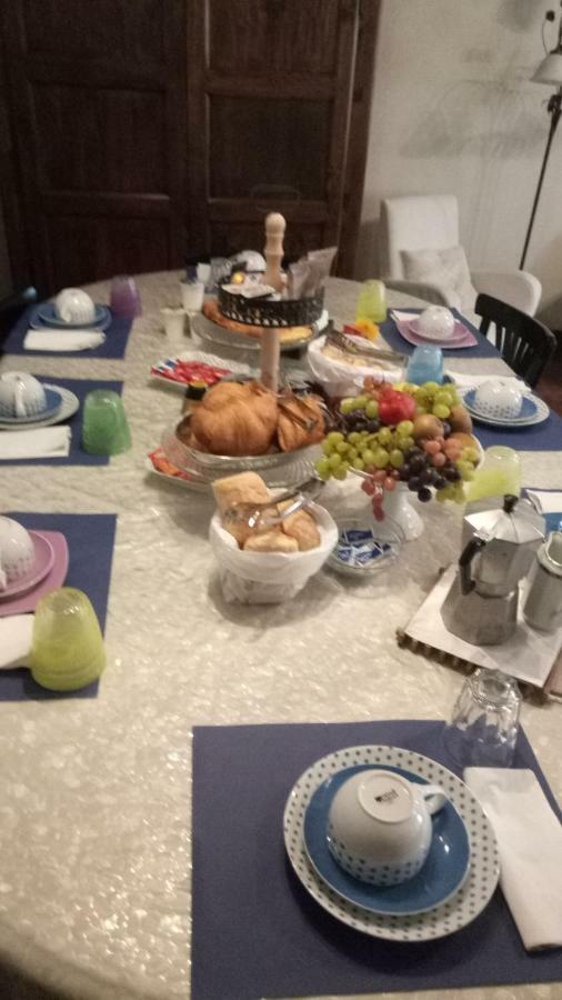 Corte Posta B&B - Parcheggio E Bagno In Camera Mantova Eksteriør billede